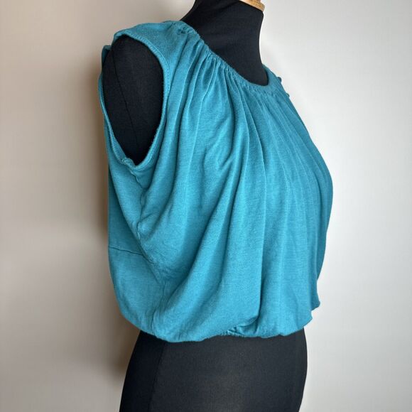 VTG Y2k HAPPENING IN THE PRESENT Teal Flowy Pleated Cropped Tank Top Size Small - Picture 5 of 11